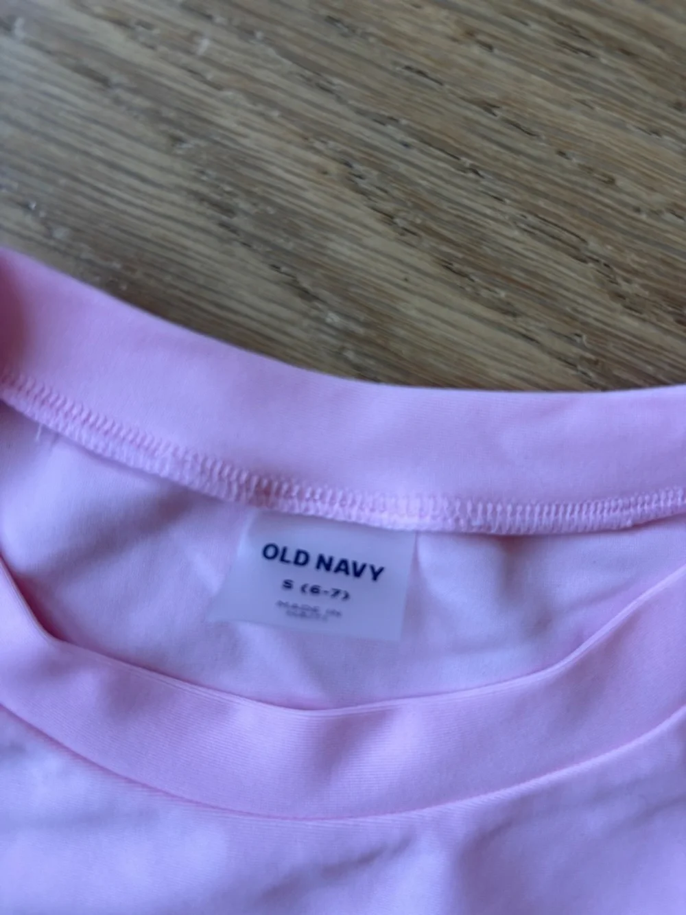 Old navy long sleeve rash guard girls small 6/7